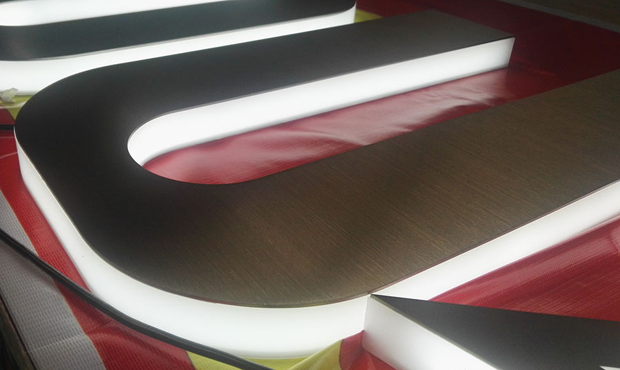 �Ĵ���湫˾LED�෢���ֵ��ص㼰���Ʒ���