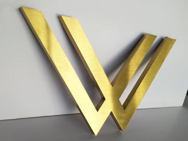 VI����б�ʶ��ɫ������