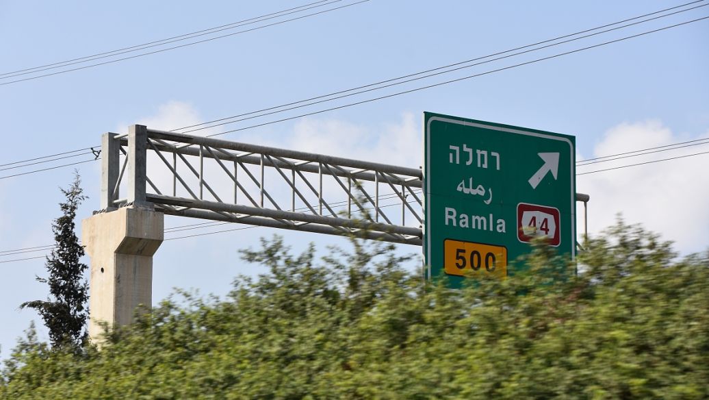 四川广告设计广告牌制作安装的注意事项